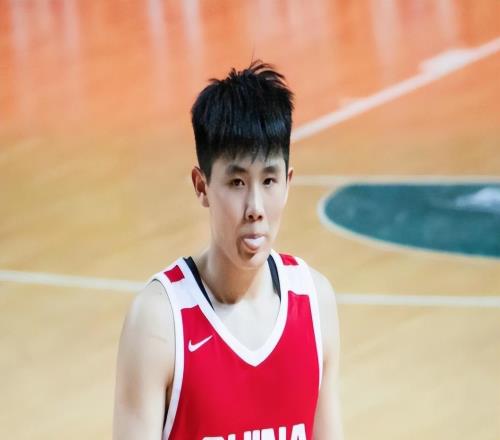 李悦洲全运首秀狂砍43分！尽早走出去锻炼，别浪费涨球时期！