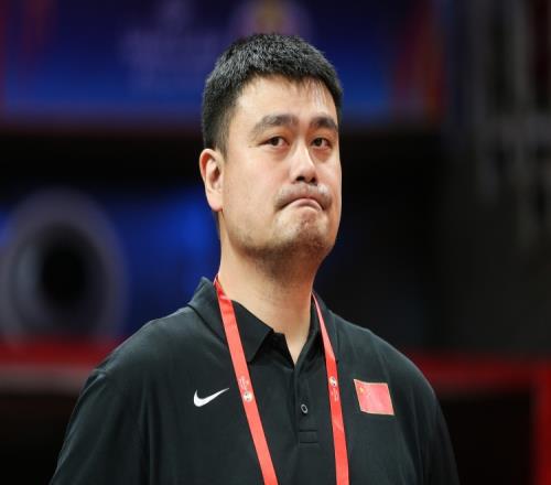 姚明：顶尖运动员需具备阅读能力盼更多孩子从课堂外走到操场上