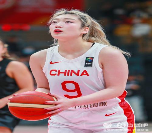 媒体人：李梦缺席亚洲杯对中国女篮是不小的损失希望她早日康复