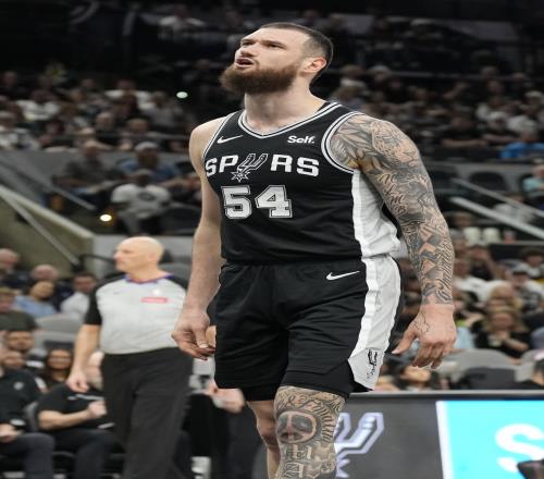 效率炸了马穆凯拉什维利出场不到20分钟狂砍34分NBA历史第一