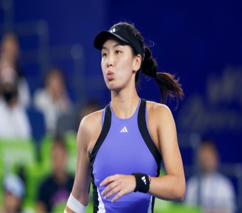 WTA250新加坡站：王欣瑜在14落后的情况下连赢九局，晋级八强