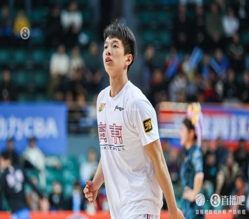 探长：杨溢的问题是无法在高端局给球队带来帮助确实是天赋所限