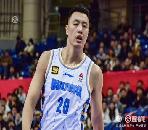 稀碎！北京出现多达35次犯规广厦也有24次犯规