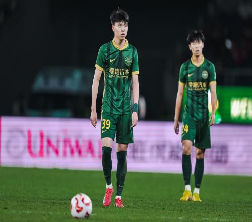 赛季才三分之一18岁王钰栋目标本赛季进5球，9轮6球超额完成！