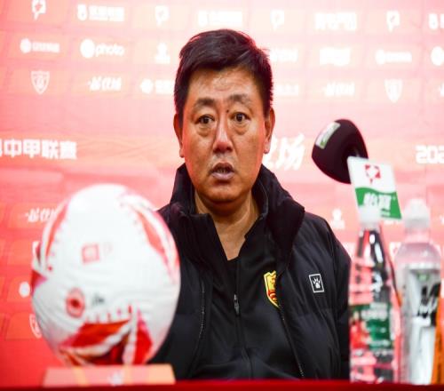 青岛红狮主帅：足协杯踢泰山是学习机会我们还是以联赛为主