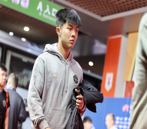 足协杯替补王钰栋出场，20岁麻皓齐上演浙江一线队首秀