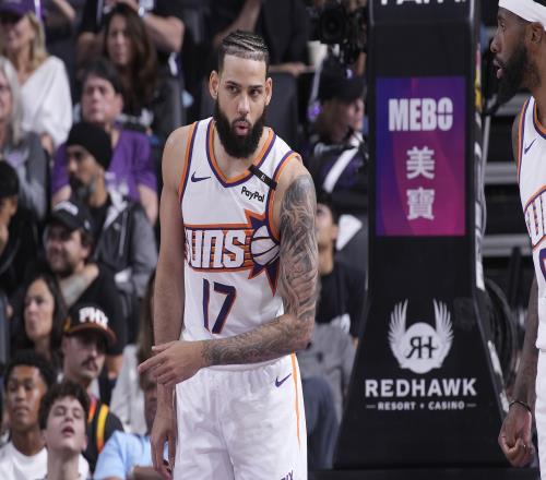 队记：太阳将不会留下科迪马丁后者将成为完全自由球员