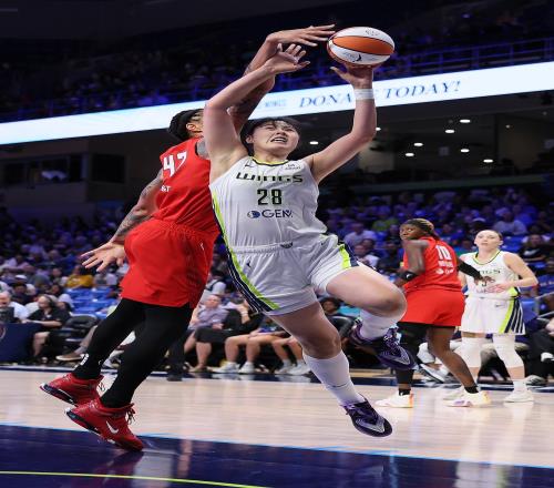 李月汝：格里娜是WNBA中最好的内线球员能和她交手我很兴奋