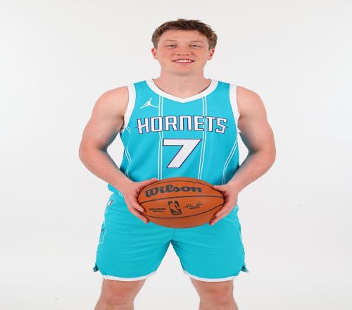 有前途！黄蜂4号秀克尼佩尔签约乔丹品牌！
