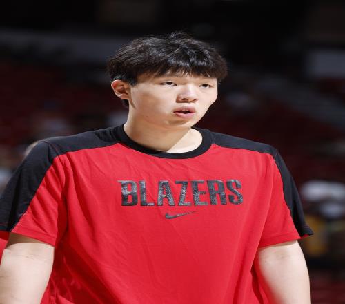 杨鸣：杨瀚森未来的比赛难度是由易到难相信他会慢慢适应