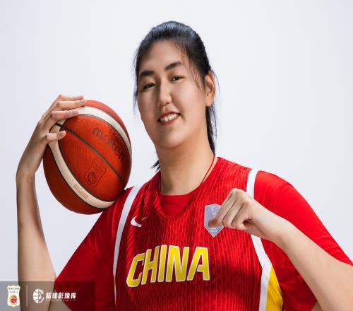 丁佳宁：与澳大利亚相遇的时候那才是检验张子宇真正实力的时刻