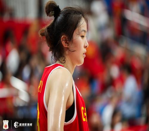 渐入佳境女篮姑娘第三节轰出3719攻击波三节战罢领先47分