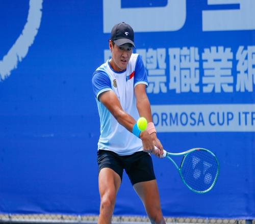 七连胜夺冠，连挫两中国选手，权纯雨或再成中国选手威胁