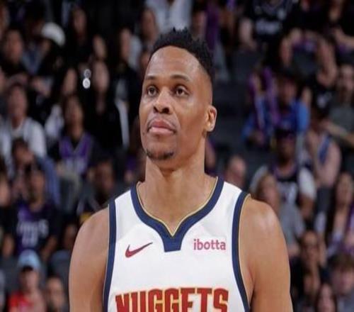 名记：威少对去海外打球的兴趣为零，他专注于在NBA打球