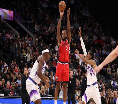 硬汉，快船队科怀伦纳德鼻血直流，却依然轻松砍45分带队6连胜