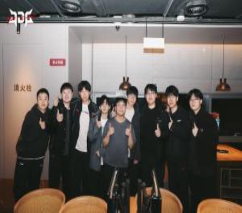 Tabe是对的！Tabe带领新号JDG连续击败了AL、BLG