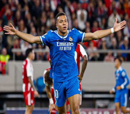 一场43上演进球大战，姆巴佩一战封神：轰入4球，刷新欧冠新纪录