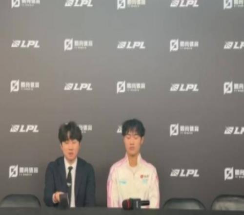 daeny教练：第一局我们在下路越塔失误这个部分我重点指导了一下