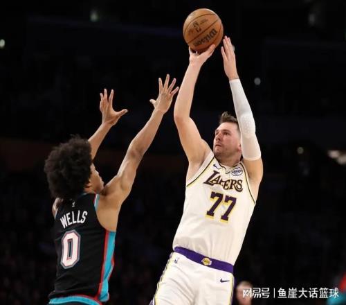 NBA最新排名出炉！湖人升至第3，卫冕冠军两队大爆冷，勇士被甩开