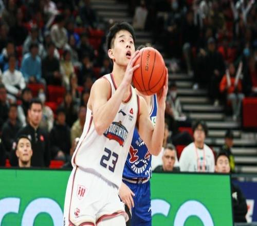 加盟NCAAD1强校林葳经纪人公司社媒关注俄勒冈大学男篮
