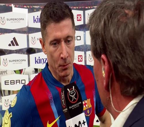 莱万：能够击败皇马夺冠，总是很了不起