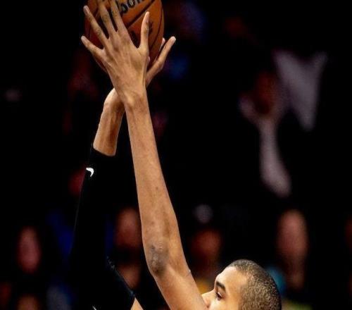 大爆冷！西部第三轰然倒下！文班仅得16+8，东部也诞生一支雷霆了