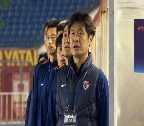 李霄鹏有保级运，海牛打平即可浙江主力后卫全伤王钰栋争破球荒