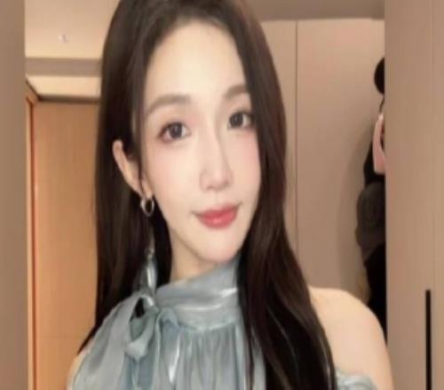 KPL解说小鹿发布预告：王者荣耀世界开服团播我们不见不散哦