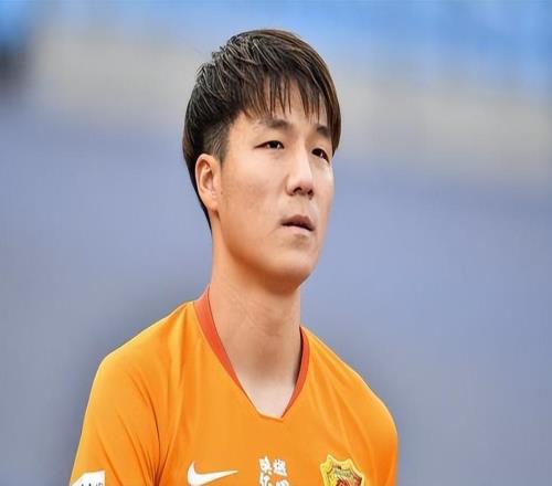 23轮仅首发11次！李铁昔日关系户惨遭穆帅冷落，沦为中超边缘人