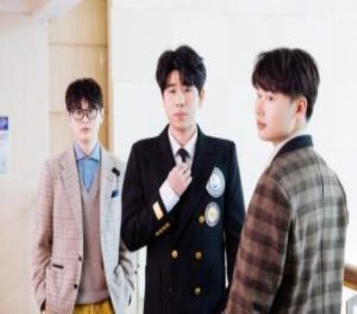 纯纯没压力吧友们如何评价面对转会新规，许多老选手敢休息两个赛段