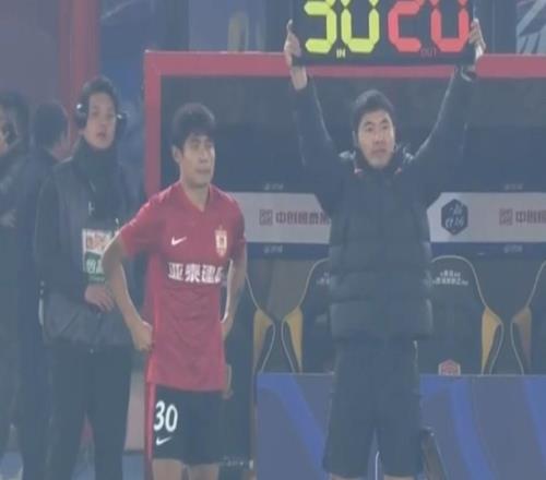 博主：原长春亚泰后卫孙沁涵加盟深圳青年人一事已敲定