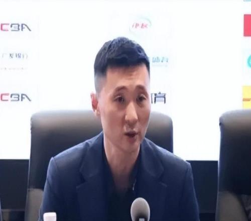 溃败山东又在甩锅！刘炜直指球员防守与思想问题，那自己呢