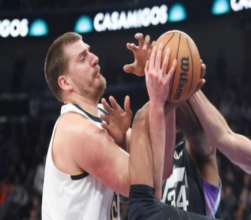 掘金末节21罚20中拒绝逆转！约基奇第321场20+10+5