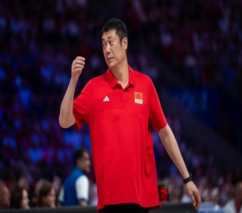中国女排迎来世锦赛严苛挑战，李盈莹回归但还需慢慢来