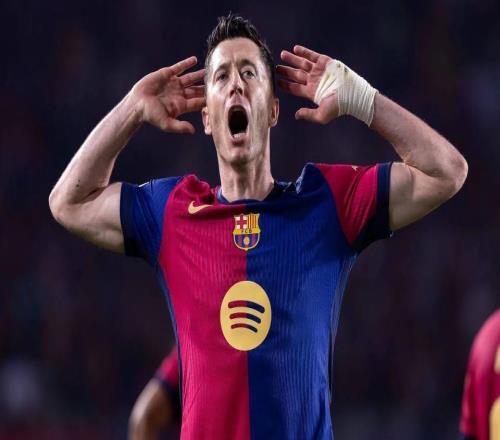 莱万戏耍后卫后破门！轰西甲赛季第10球，1纪录延续15年