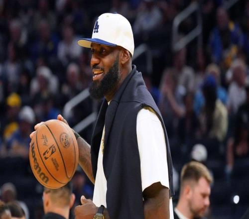 搞笑，湖人队詹姆斯透露在伤病缺阵期间最不怀念的是什么