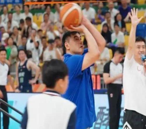 什么水平前有朱8三分大赛13中11，后有战神穿牛仔裤三分10中10