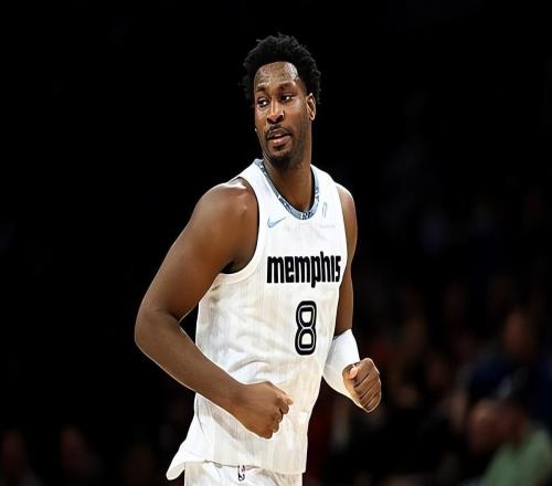 只能打出这样不温不火的表现，灰熊锋线球星的状态下滑非常明显