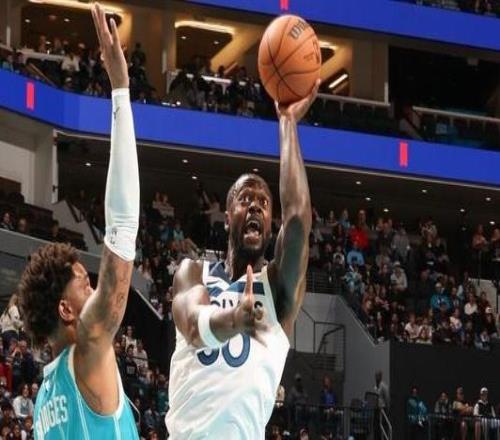 兰德尔30分布里奇斯空砍30+8森林狼客场轻取黄蜂