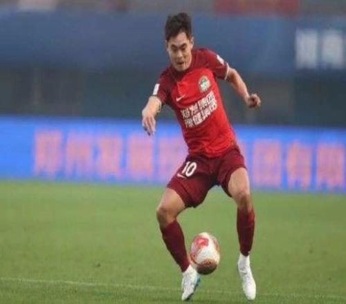 大腿来了博主：黄紫昌今日代表常州队首发出战泰州