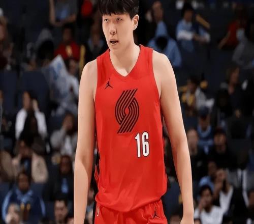 杨瀚森背靠背两双！体能+单打已无需担忧，若提升2点NBA轮换有戏