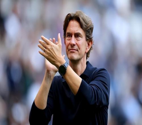 不像是职业教练热刺排名第14战绩一泻千里，弗兰克被球迷狂喷