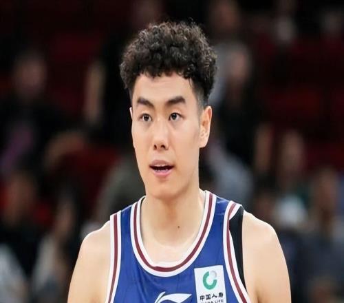 加入上海久事5年，和纹身设计师订婚，狂砍16分拿下CBA总决赛首场