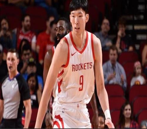 一个蓝领一个指挥官杨瀚森对比周琦怎么样