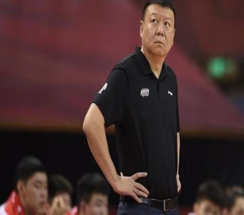 媒体人：U16男篮教练组在布局王建军&刘鹏都带队打进过CBA四强