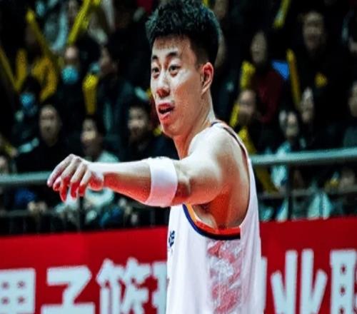 上海4点蜕变步正轨！2将拾最佳状态，古德温逐渐融入，防守也提升