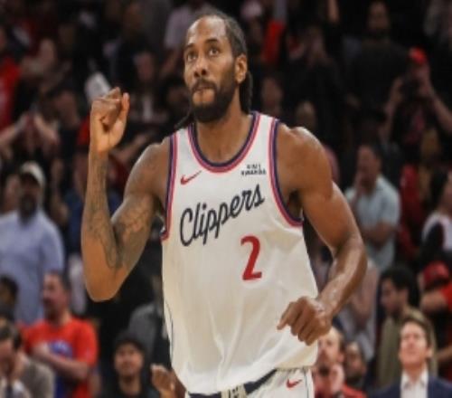 管泽元看快船比分反超湖人：这第三节对味了，是湖人没错又崩了