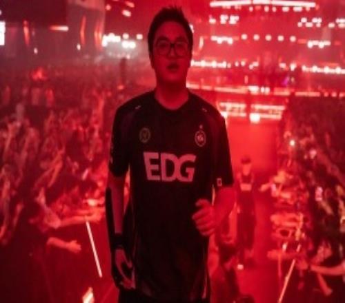 大明星来咯！晋级全球冠军赛后Zmjjkk更博：我说巴黎你说