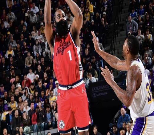 记者：NBA高管认为哈登预计将在今年冬天出现在交易讨论中