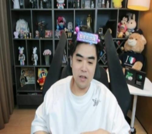 朱开：一号种子16强BLG，一个LCK没打滚回家你在干吗